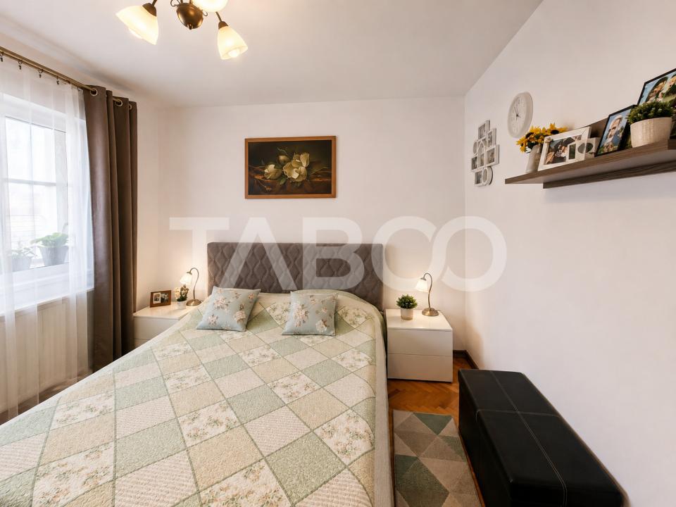 Apartament decomandat de vanzare 2 camere pivnita 2 balcoane