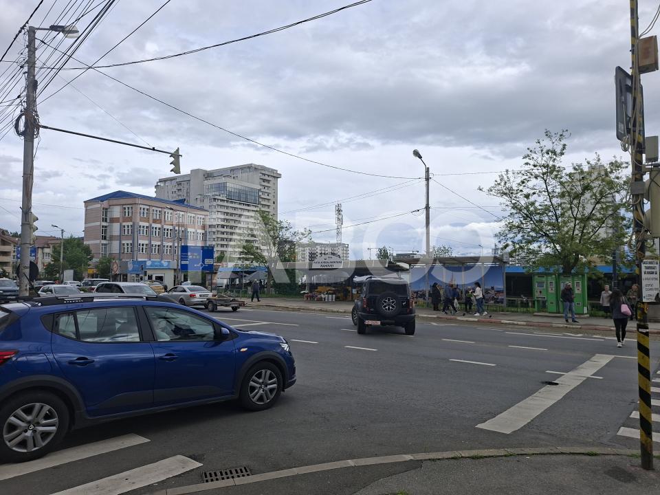 Apartament decomandat de vanzare 2 camere pivnita 2 balcoane