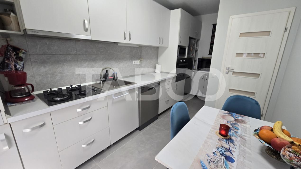 Apartament decomandat de vanzare 2 camere plus gradina Doamna Stanca