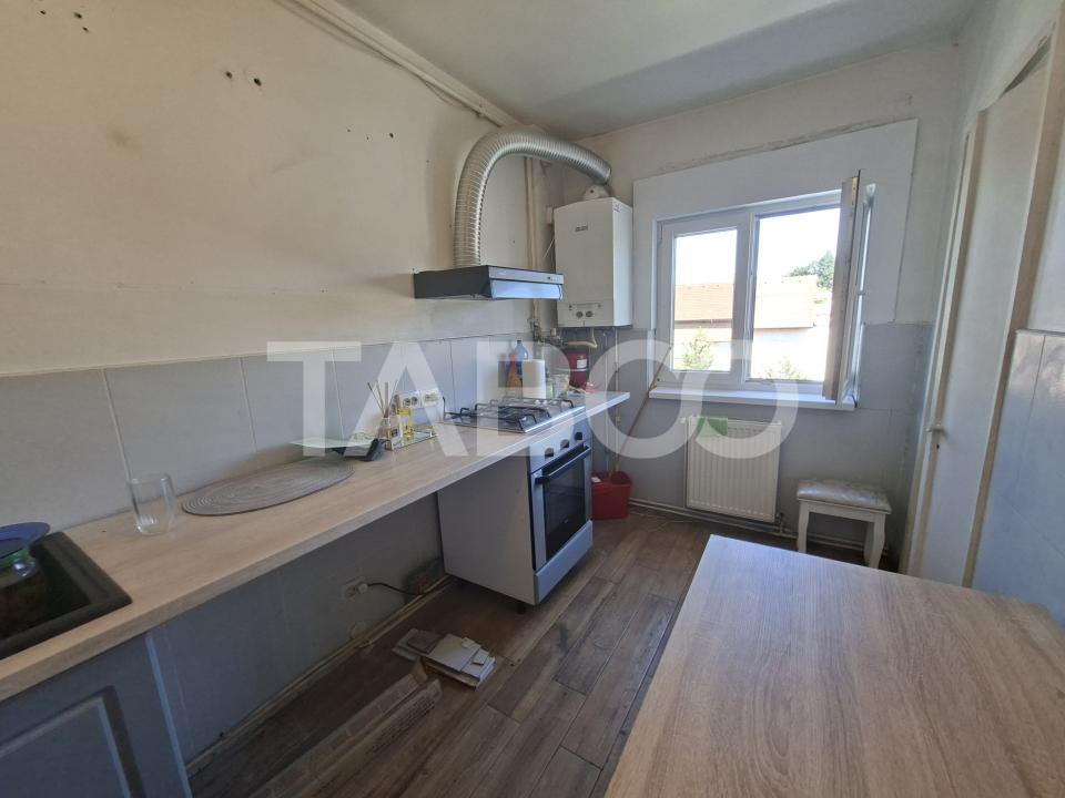 Apartament decomandat de vanzare 2 camere Strand etaj 4 acoperis