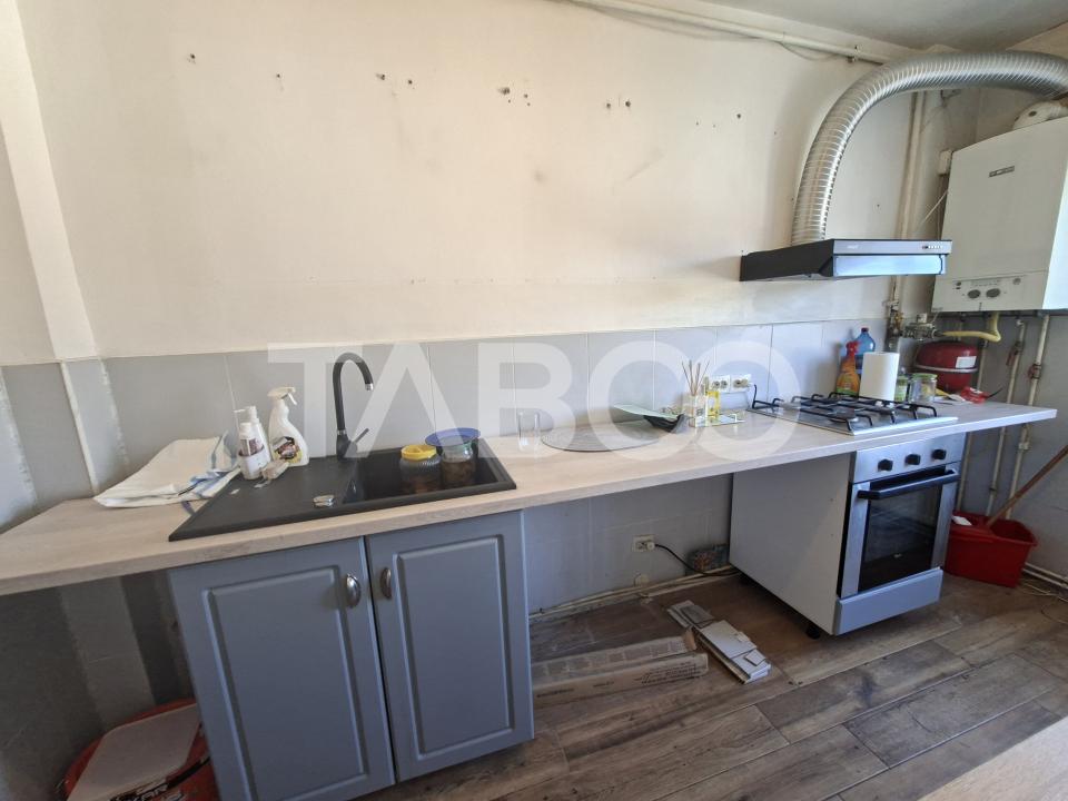 Apartament decomandat de vanzare 2 camere Strand etaj 4 acoperis