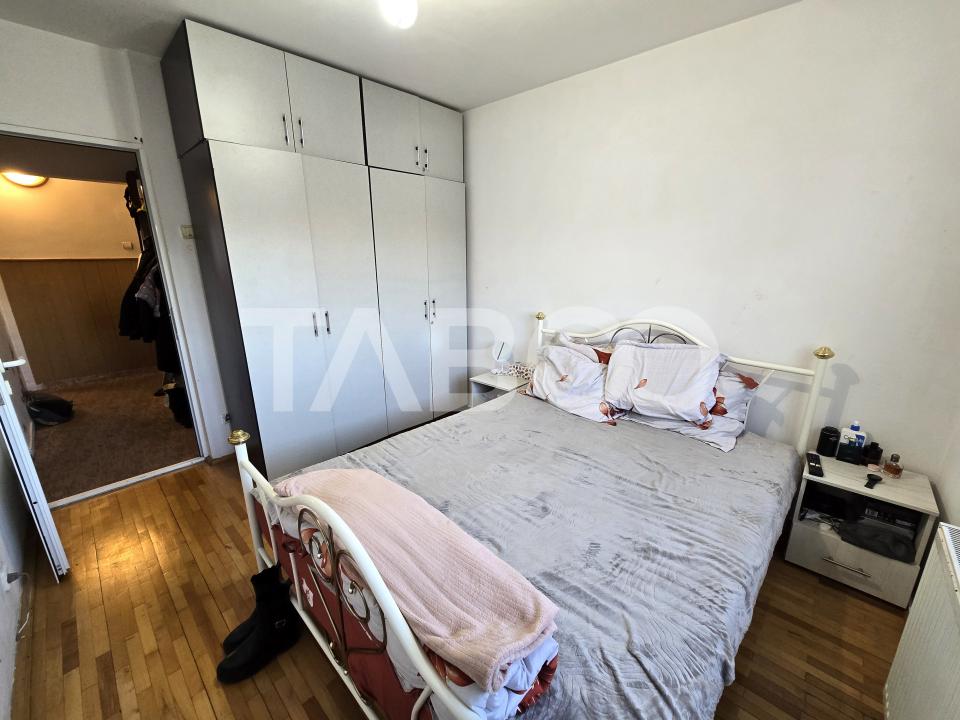 Apartament decomandat de vanzare 3 camere 2 bai pivnita Turnisor Sibiu