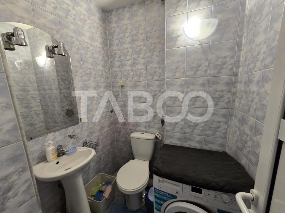 Apartament decomandat de vanzare 3 camere 2 bai pivnita Turnisor Sibiu