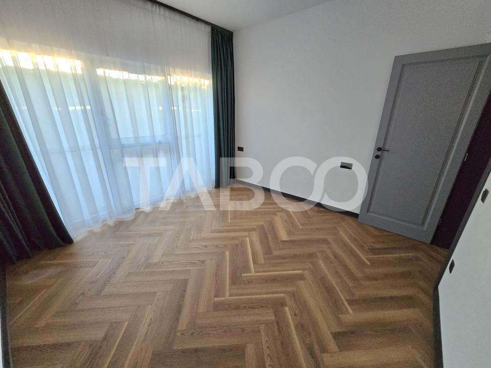 Apartament decomandat de vanzare 3 camere 2 locuri de parcare Turnisor