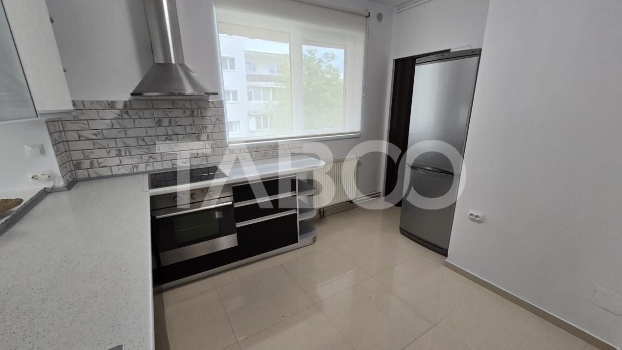 Apartament decomandat de vanzare 3 camere 3 balcoane 2 bai Rahovei