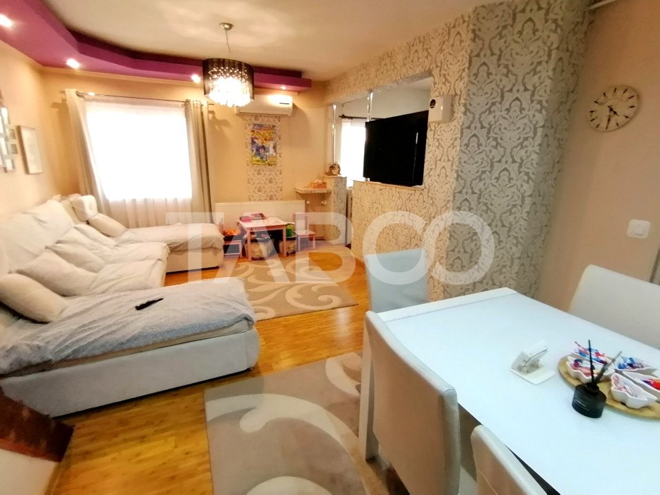 Apartament decomandat de vanzare 3 camere 87 mp utili mobilat Terezian