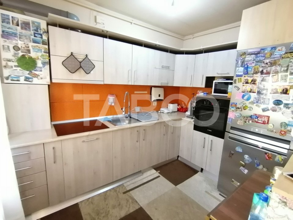Apartament decomandat de vanzare 3 camere 87 mp utili mobilat Terezian