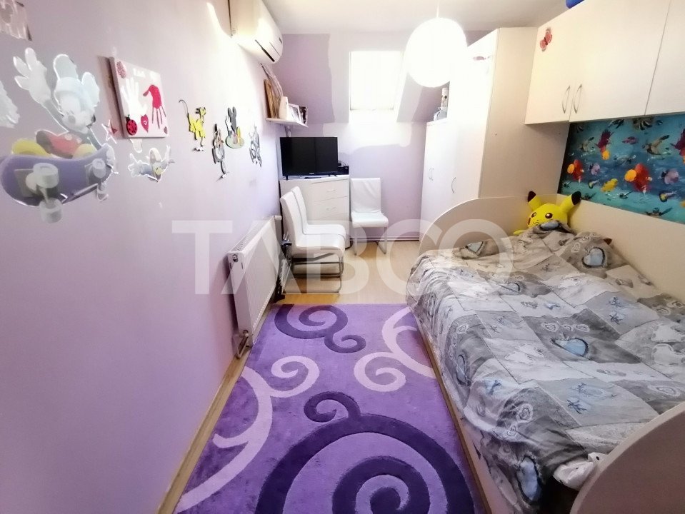 Apartament decomandat de vanzare 3 camere 87 mp utili mobilat Terezian