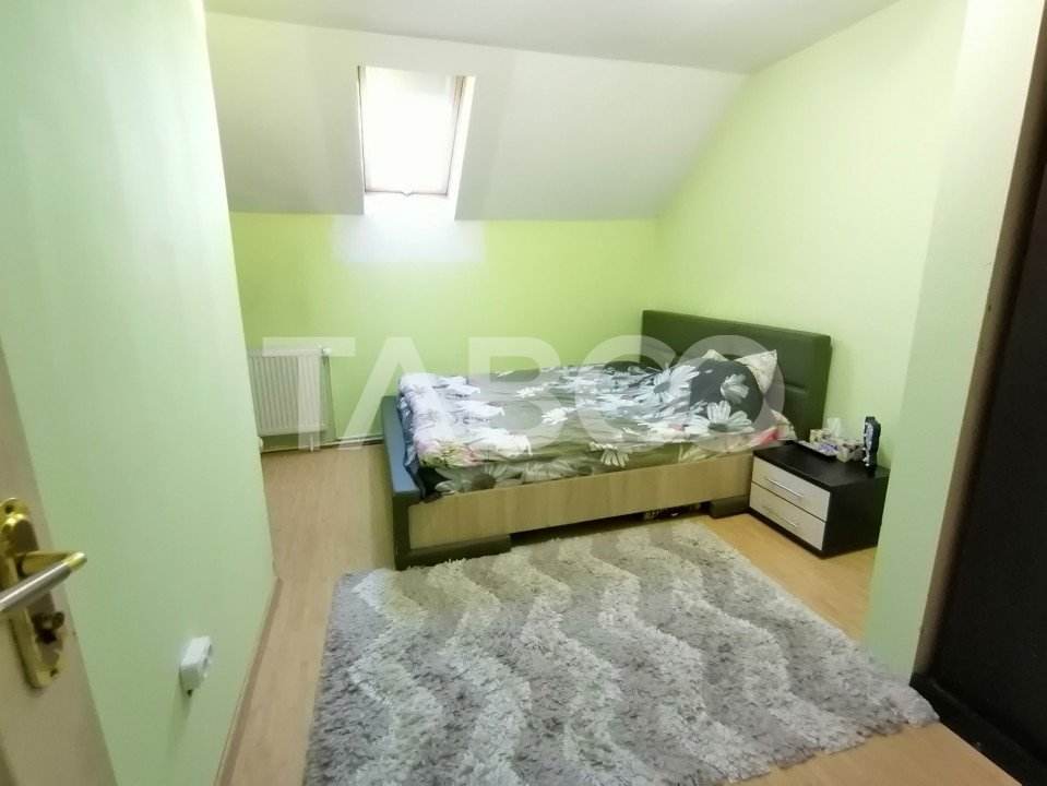 Apartament decomandat de vanzare 3 camere 87 mp utili mobilat Terezian