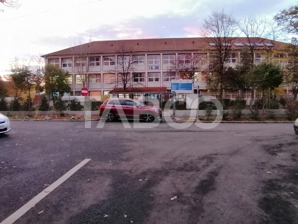 Apartament decomandat de vanzare 3 camere 87 mp utili mobilat Terezian