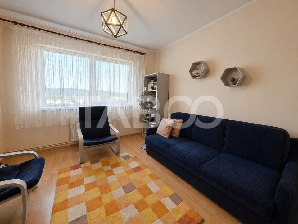 Apartament decomandat de vanzare 3 camere pivnita Vasile Aaron