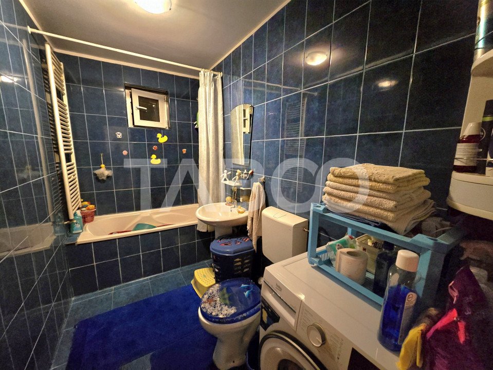 Apartament decomandat de vanzare 4 camere balcon 83 mpu Mihai Viteazul