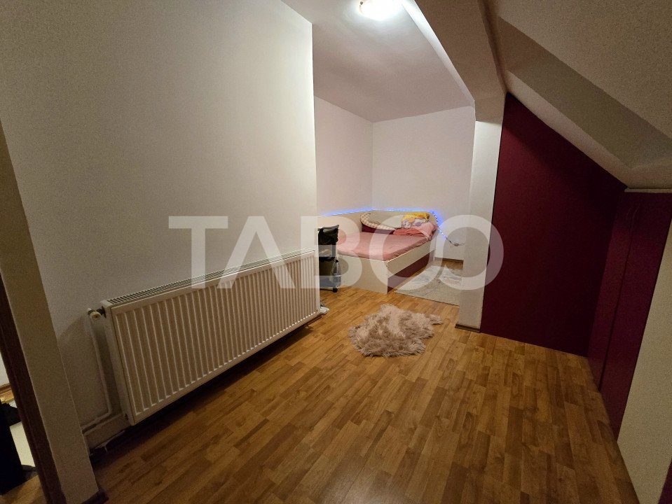 Apartament decomandat de vanzare 4 camere balcon 83 mpu Mihai Viteazul