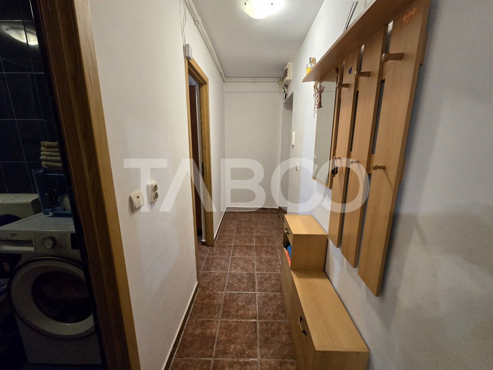 Apartament decomandat de vanzare 4 camere balcon 83 mpu Mihai Viteazul