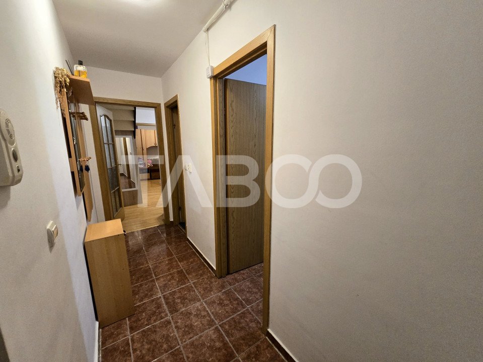 Apartament decomandat de vanzare 4 camere balcon 83 mpu Mihai Viteazul