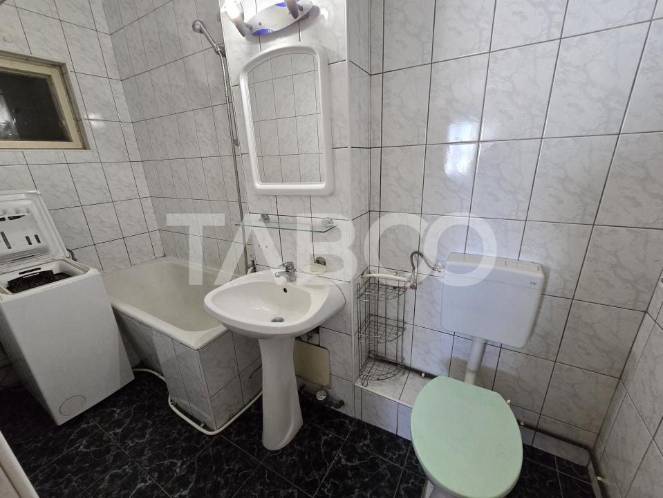 Apartament decomandat de vanzare 50 mp balcon lift Mihai Viteazu Sibiu