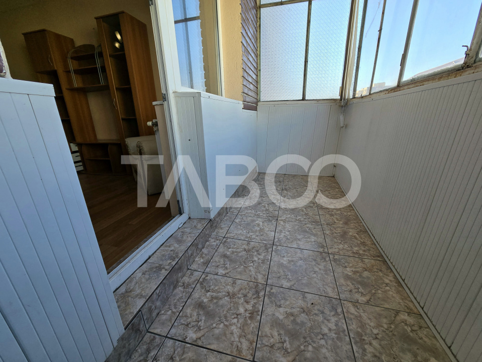 Apartament decomandat de vanzare 50 mp balcon lift Mihai Viteazu Sibiu