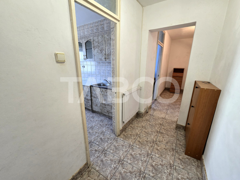 Apartament decomandat de vanzare 50 mp balcon lift Mihai Viteazu Sibiu