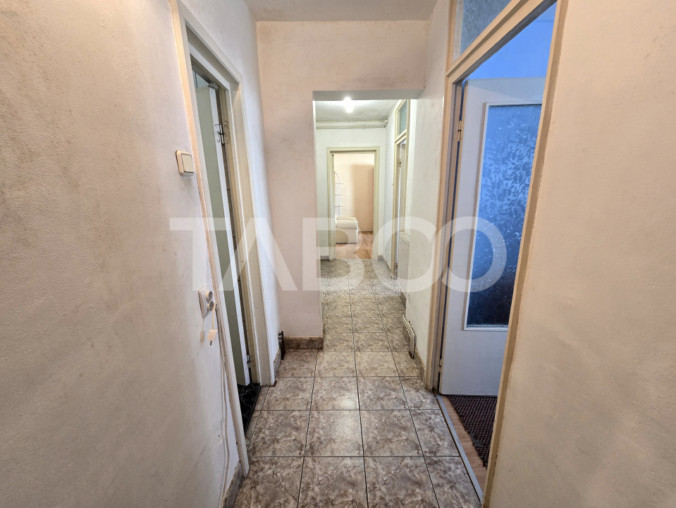 Apartament decomandat de vanzare 50 mp balcon lift Mihai Viteazu Sibiu