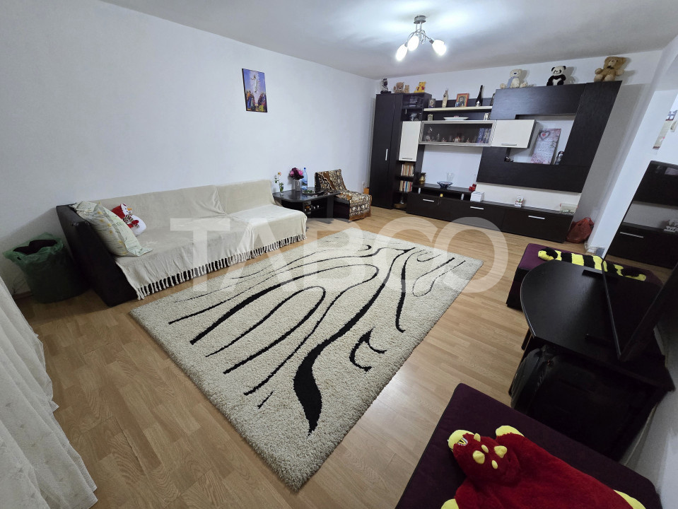 Apartament decomandat de vanzare 59 utili balcon pod zona Dioda Sibiu