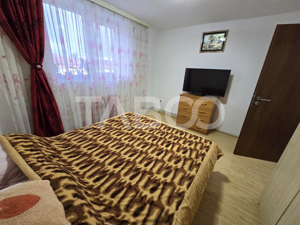 Apartament decomandat de vanzare 59 utili balcon pod zona Dioda Sibiu