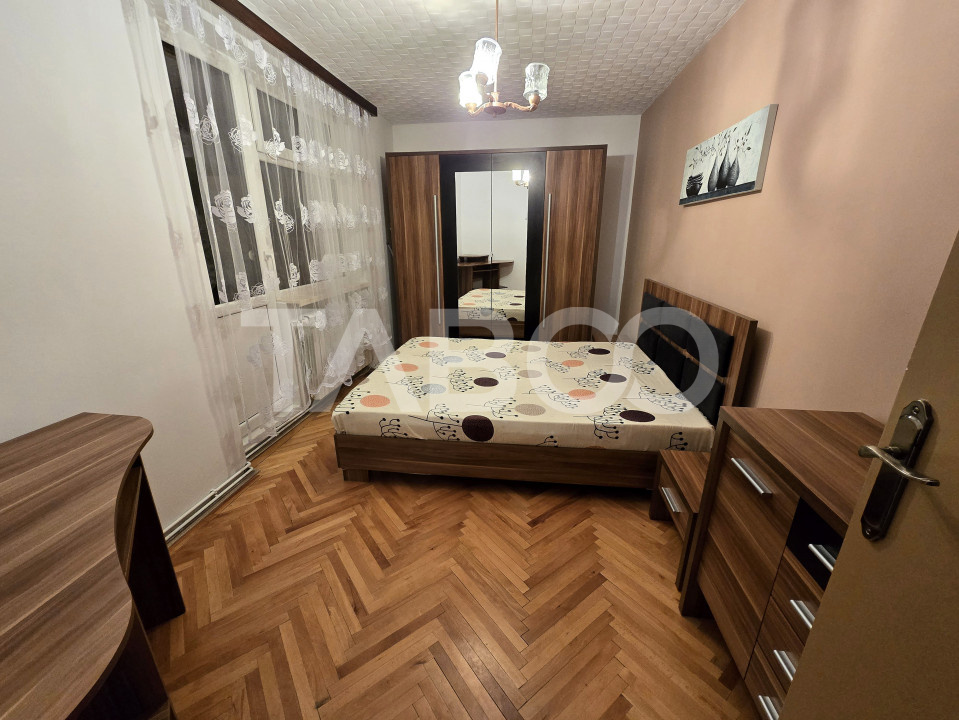 Apartament decomandat de vanzare cu 2 camere balcon boxa Vasile Aaron in Sibiu - Ceferistilor
