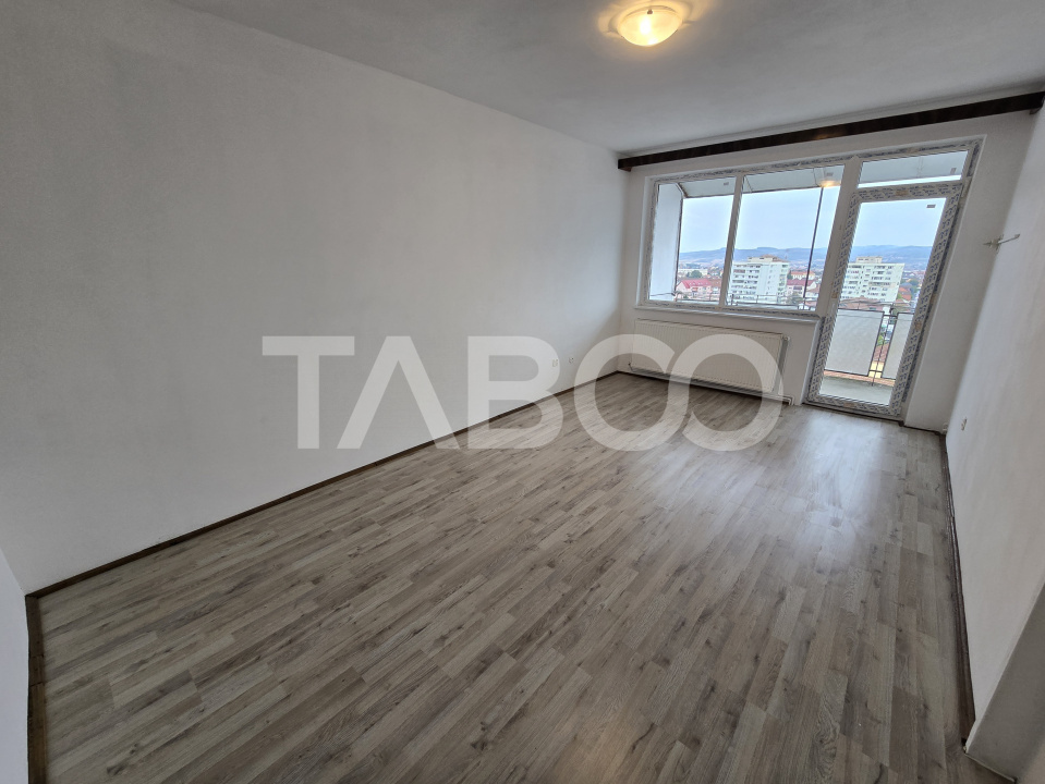 Apartament decomandat de vanzare cu 3 camere balcon zona Mihai Viteazu in Sibiu - Mihai Viteazu