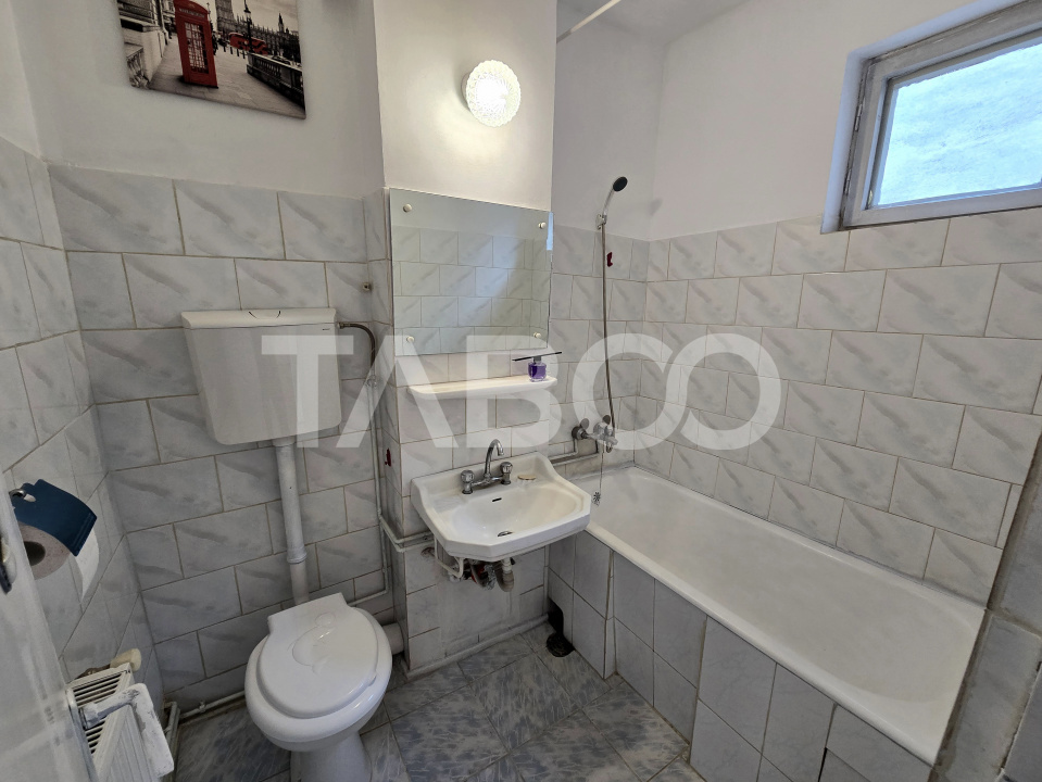 Apartament decomandat de vanzare cu 3 camere balcon zona Mihai Viteazu