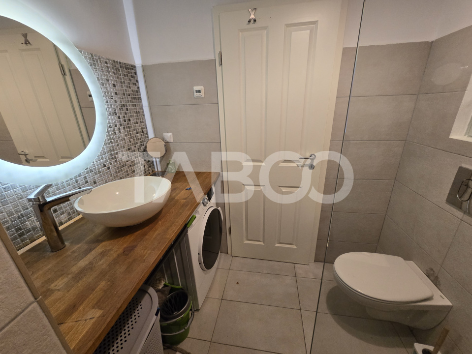 Apartament decomandat de vanzare cu pivnita in Centrul Istoric Sibiu 