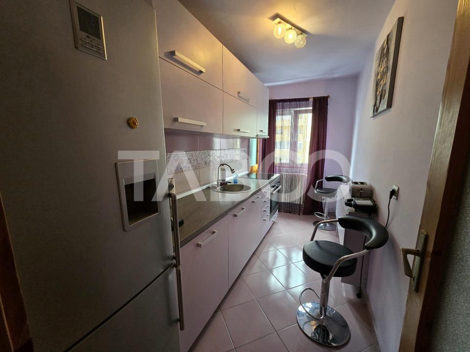 Apartament decomandat de vanzare etaj intermediar lift Vasile Aaron 
