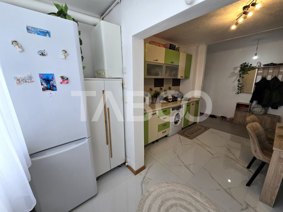 Apartament decomandat de vanzare mobilat pivnita Vasile Aaron Sibiu 