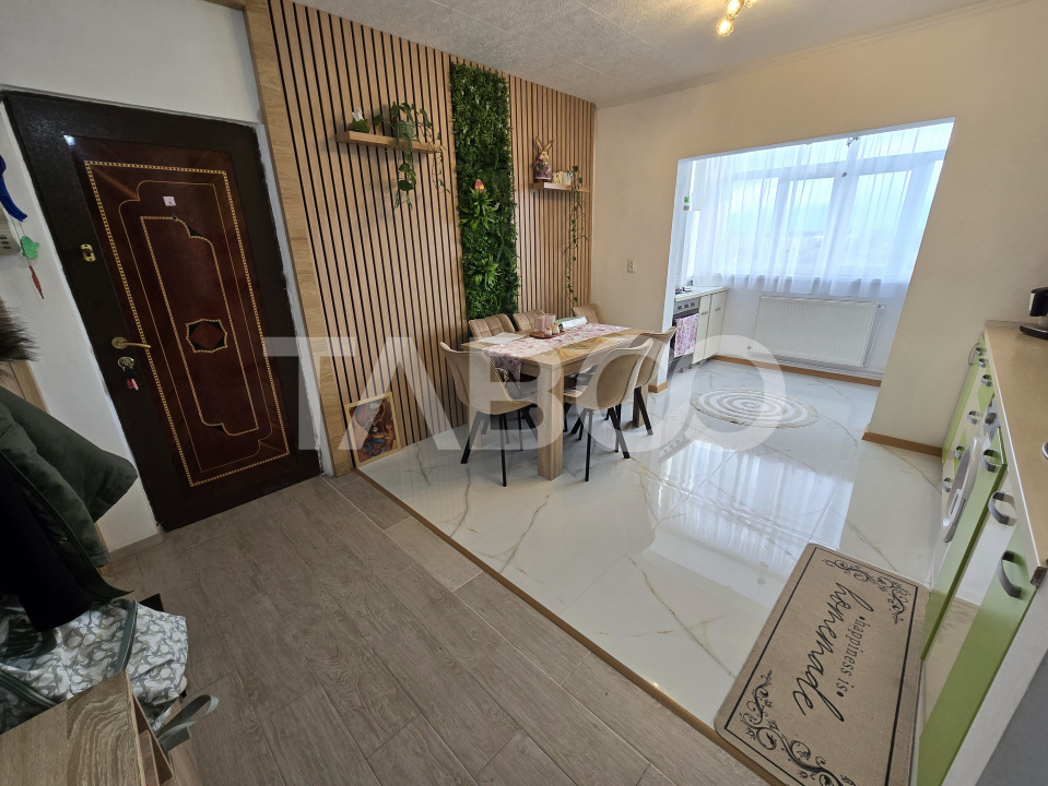 Apartament decomandat de vanzare mobilat pivnita Vasile Aaron Sibiu 