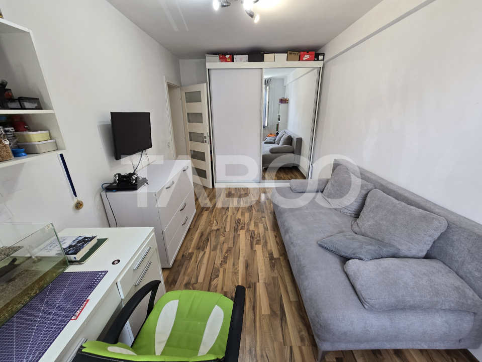 Apartament decomandat de vanzare renovat etajul 1 zona Central Sibiu