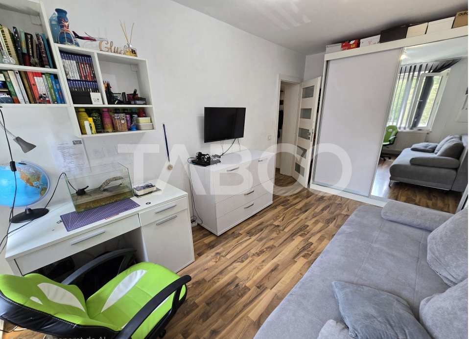 Apartament decomandat de vanzare renovat etajul 1 zona Central Sibiu