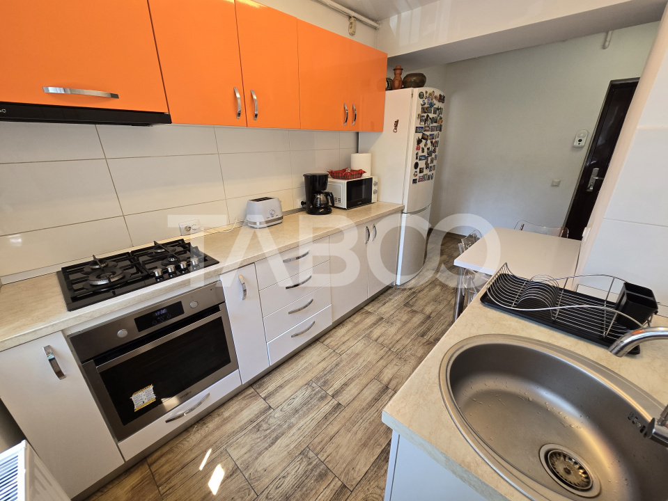 Apartament decomandat de vanzare renovat etajul 1 zona Central Sibiu