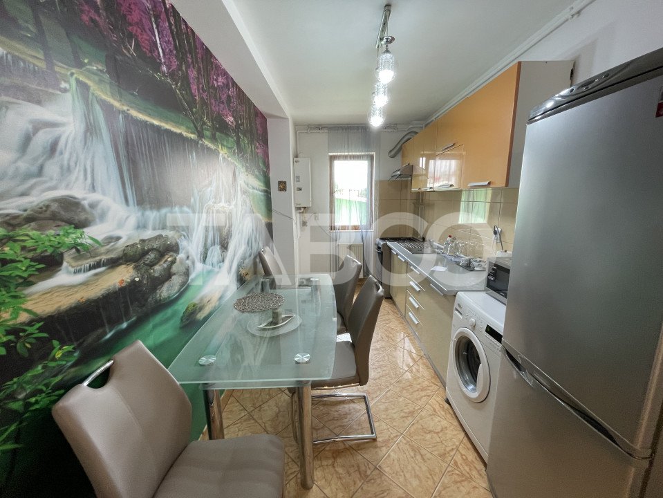 Apartament decomandat etaj 1 cu 2 camere 60 mpu si balcon Selimbar