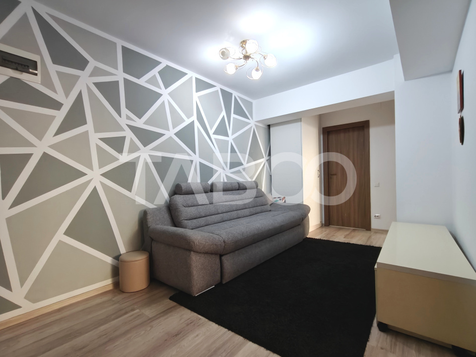 Apartament decomandat in bloc cu lift - 2 camere si bucatarie separata