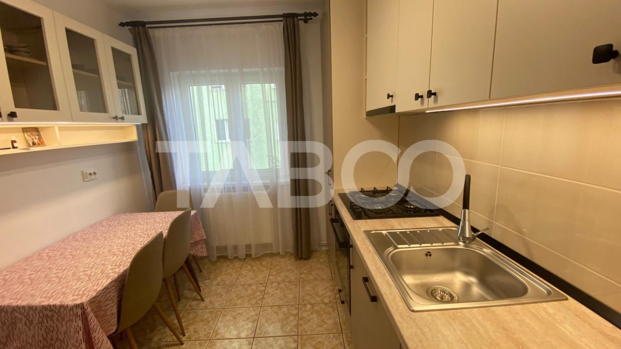 Apartament decomandat mobilat utilat 3 camere 56 mpu balcon 3 mp