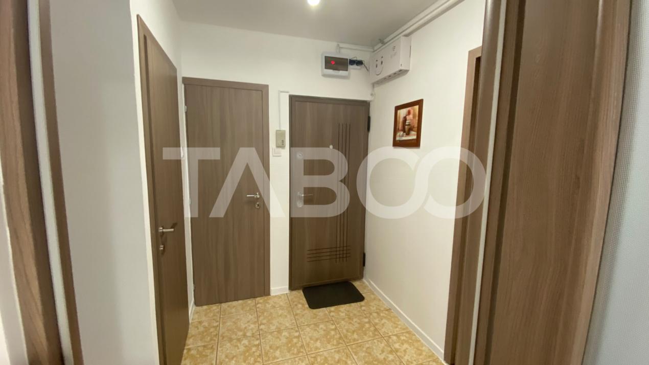 Apartament decomandat mobilat utilat 3 camere 56 mpu balcon 3 mp