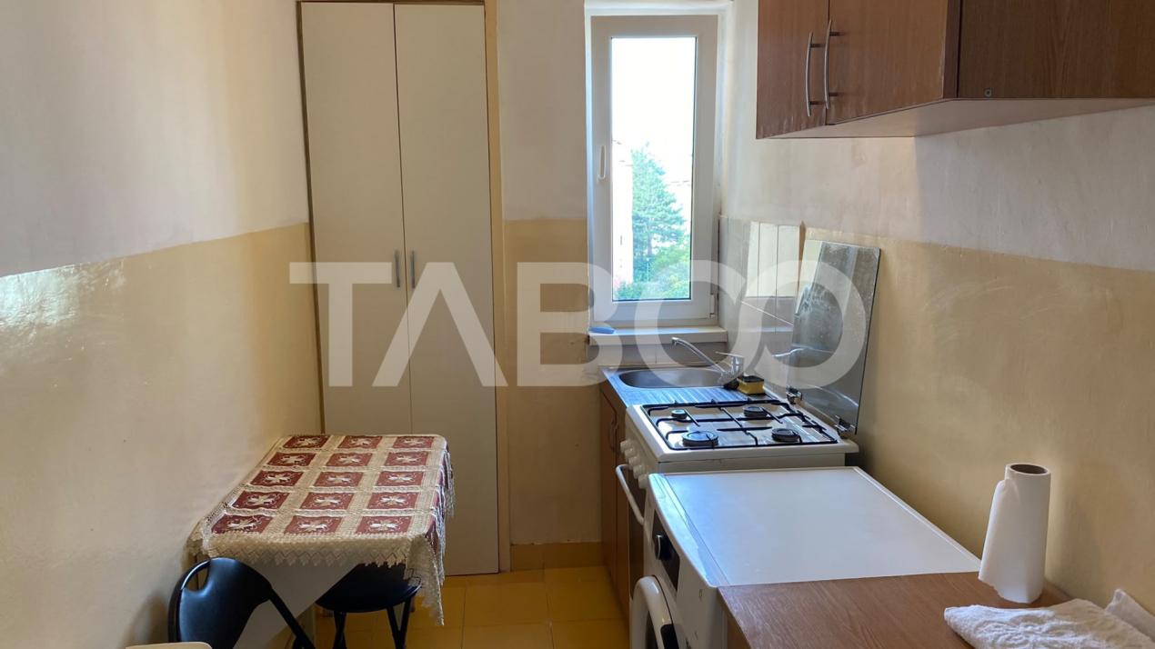 Apartament decomandat mobilat utilat 35 mpu 2 camere 1 dormitor 