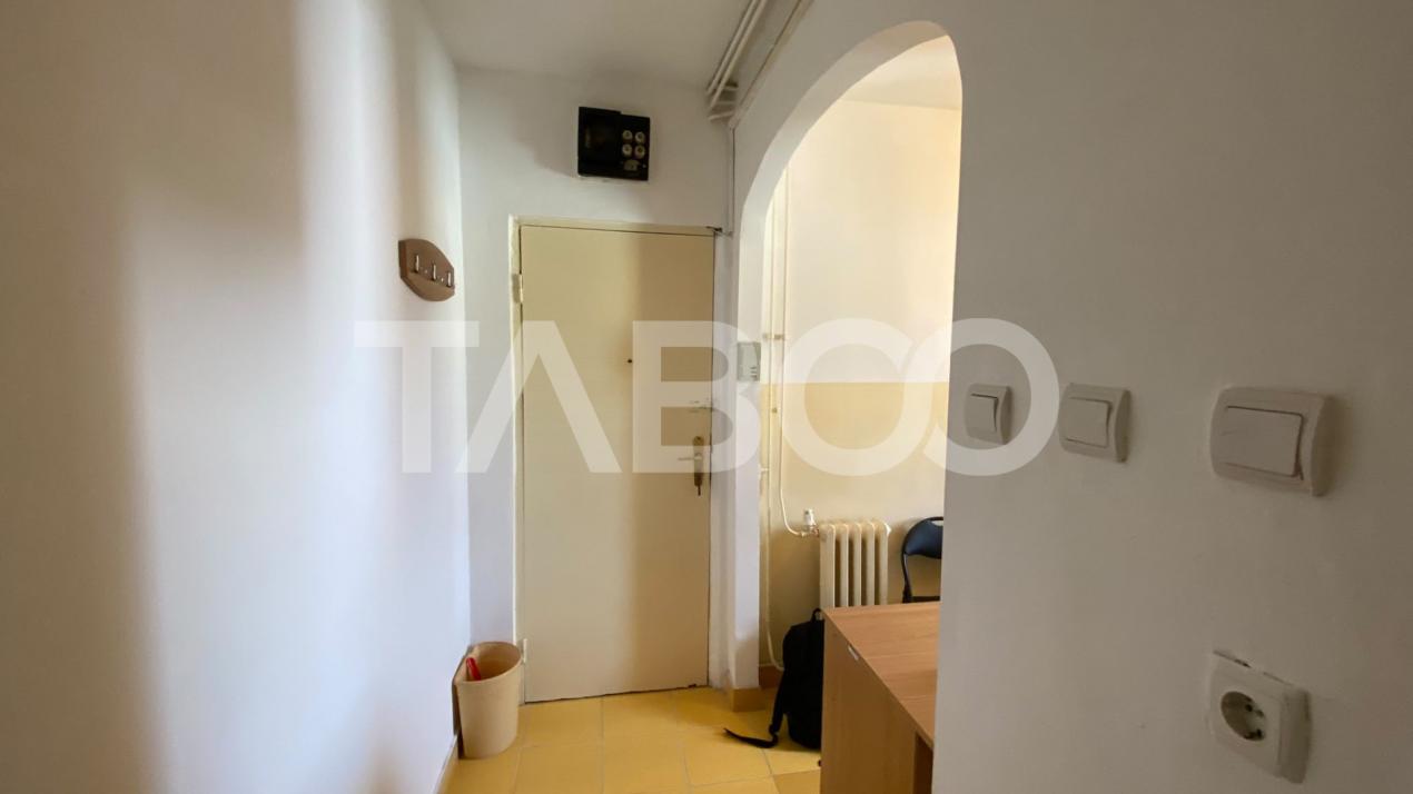 Apartament decomandat mobilat utilat 50 mpu 2 camere 1 dormitor 