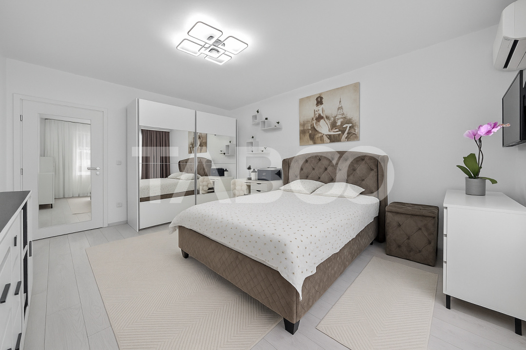 Apartament decomandat renovat de vanzare 2 camere video disponibil