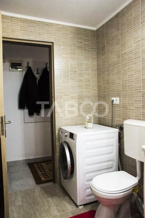 Apartament decomandat vanzare 2 camere 76 mp zona Tiglari