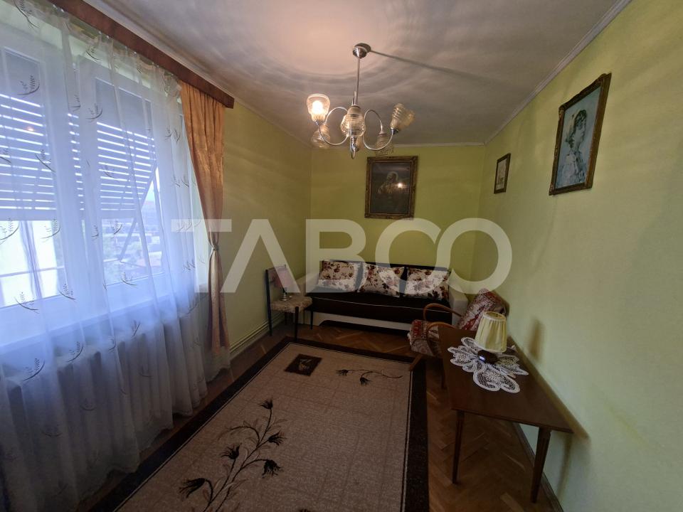 Apartament decomandat vanzare3 camere 66 mpu pivnita Mihai Viteazul