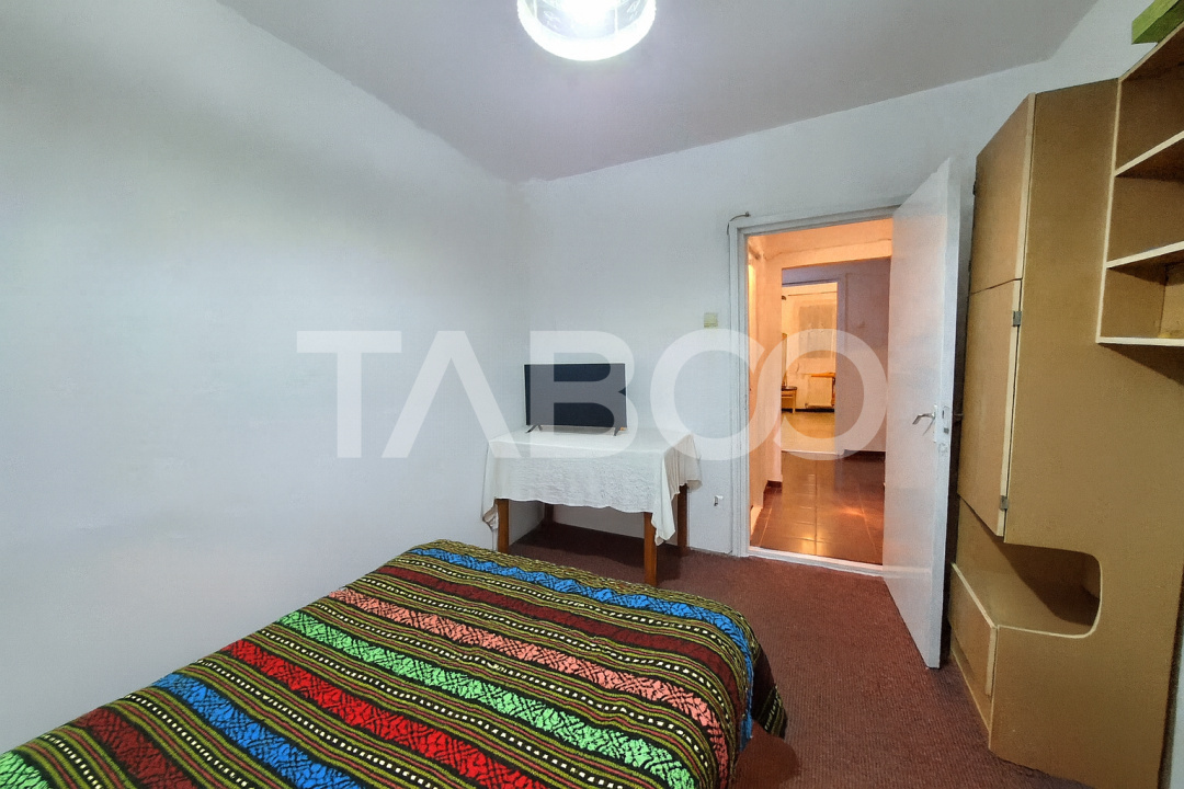 Apartament etaj 1 de vanzare 3 camere 2 bai balcon pivnita Cisnadie