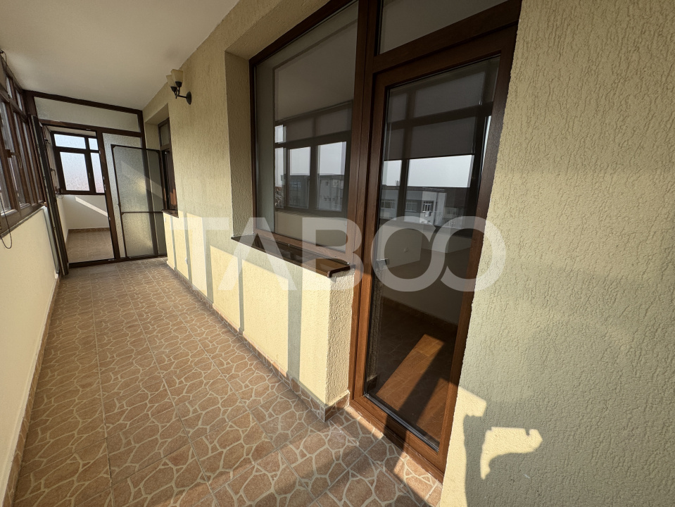 Apartament etaj 2 decomandat 3 camere 69 mpu balcon 15 mp Selimbar 