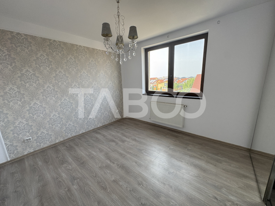Apartament etaj 2 decomandat 3 camere balcon 69 mpu Selimbar Sibiu