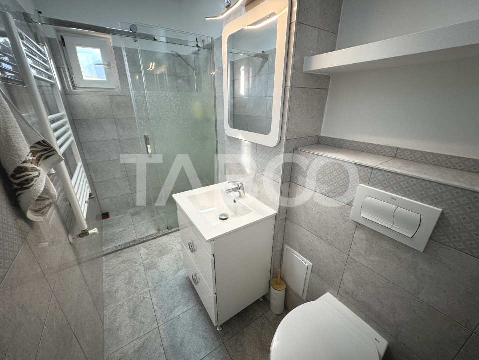 Apartament etaj 3 decomandat cu 3 camere 2 bai 2 balcoane Strand Sibiu