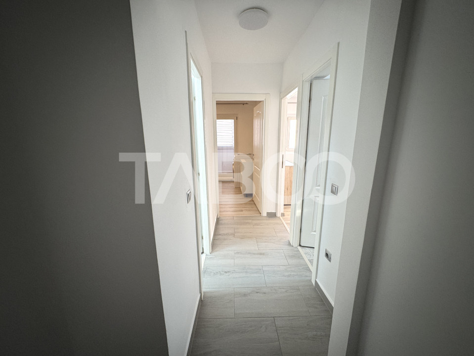 Apartament etaj 3 decomandat cu 3 camere 2 bai 2 balcoane Strand Sibiu