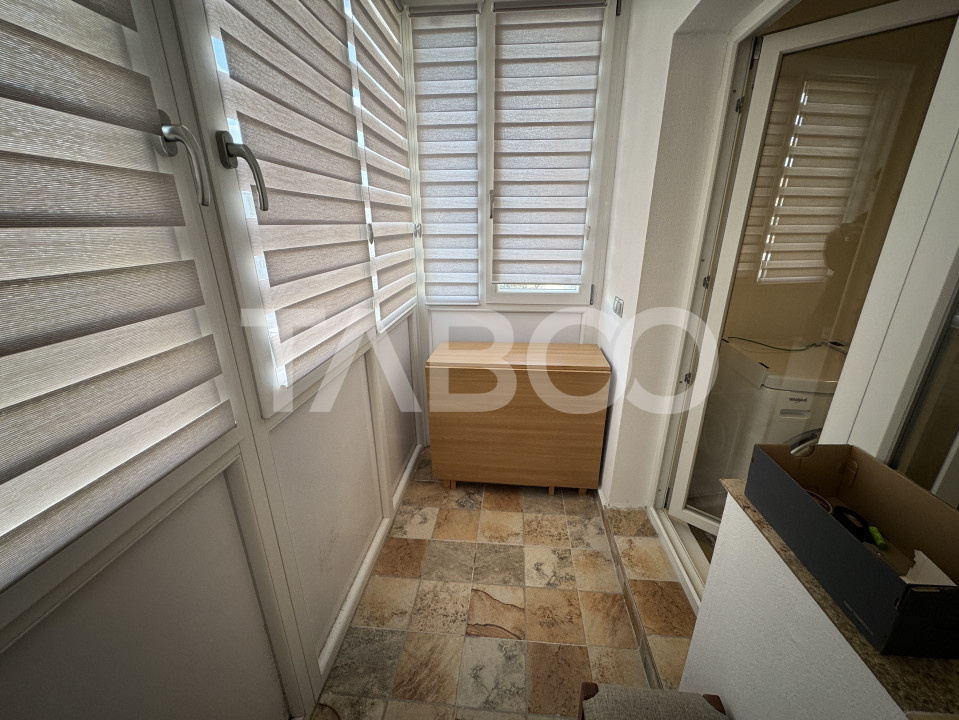 Apartament etaj 3 decomandat cu 3 camere 2 bai 2 balcoane Strand Sibiu